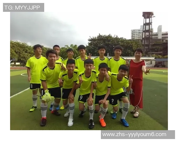 足球比赛中每队出场人数的规则与影响分析探讨